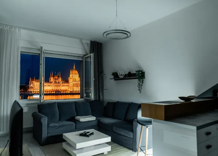 Parliament Panorama Apartament
